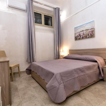 פלרמו Garden House: Apartments And Rooms For Holidays מראה חיצוני תמונה