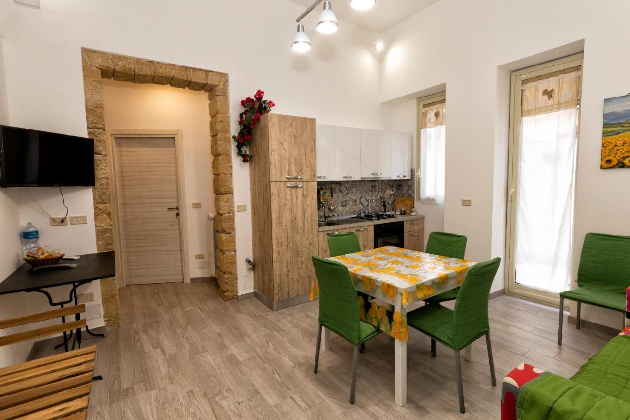 פלרמו Garden House: Apartments And Rooms For Holidays מראה חיצוני תמונה